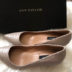 Brand New Ann Taylor Perfect Kitten Heel 7.5